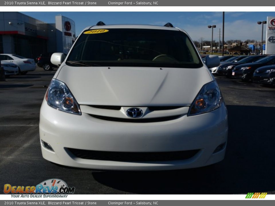 2010 Toyota Sienna XLE Blizzard Pearl Tricoat / Stone Photo #32