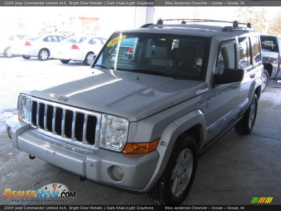 2006 Jeep Commander Limited 4x4 Bright Silver Metallic / Dark Khaki/Light Graystone Photo #30