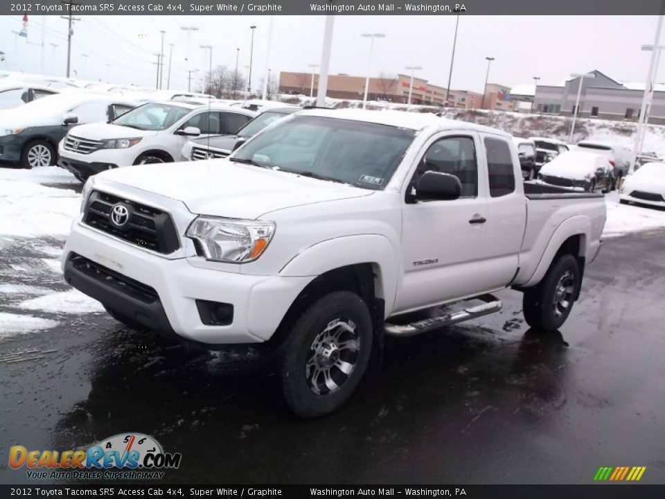 Front 3/4 View of 2012 Toyota Tacoma SR5 Access Cab 4x4 Photo #5