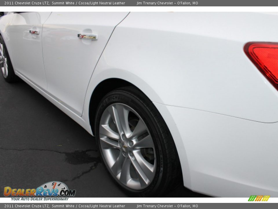 2011 Chevrolet Cruze LTZ Summit White / Cocoa/Light Neutral Leather Photo #4