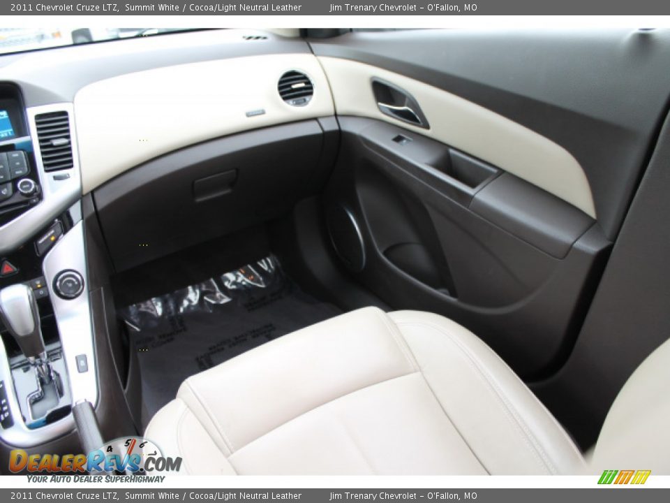 2011 Chevrolet Cruze LTZ Summit White / Cocoa/Light Neutral Leather Photo #13