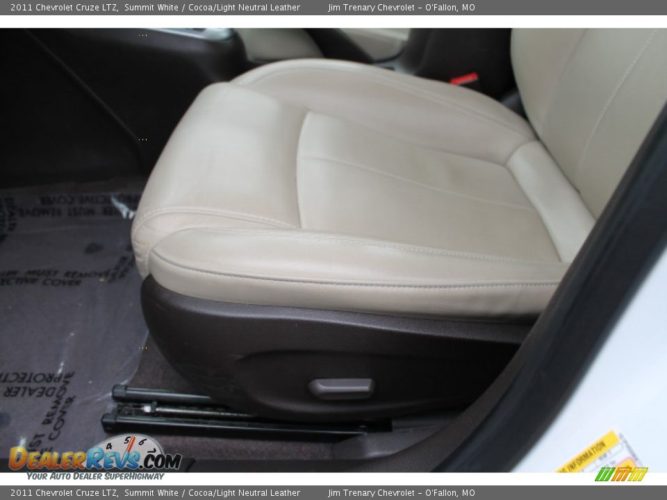 2011 Chevrolet Cruze LTZ Summit White / Cocoa/Light Neutral Leather Photo #16