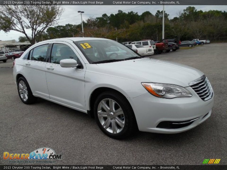 2013 Chrysler 200 Touring Sedan Bright White / Black/Light Frost Beige Photo #10