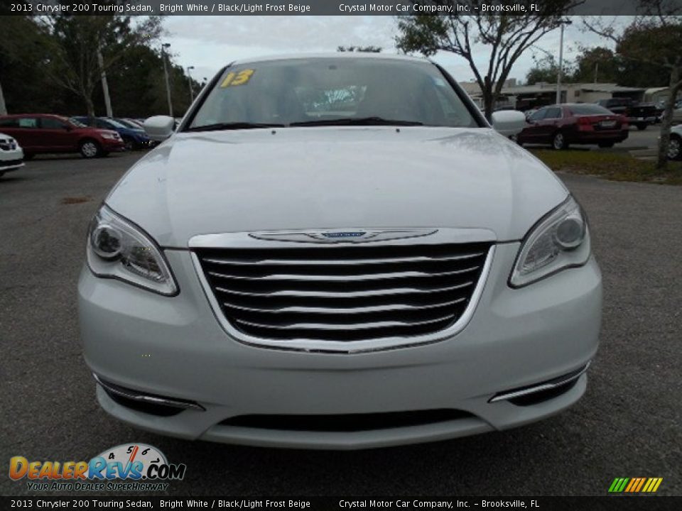 2013 Chrysler 200 Touring Sedan Bright White / Black/Light Frost Beige Photo #13