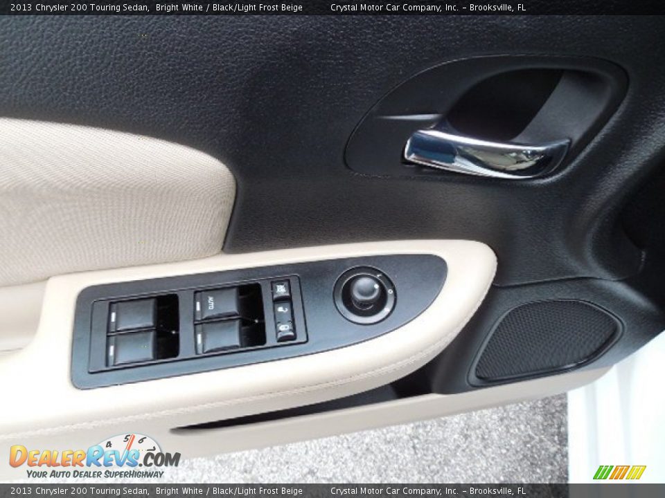 2013 Chrysler 200 Touring Sedan Bright White / Black/Light Frost Beige Photo #17
