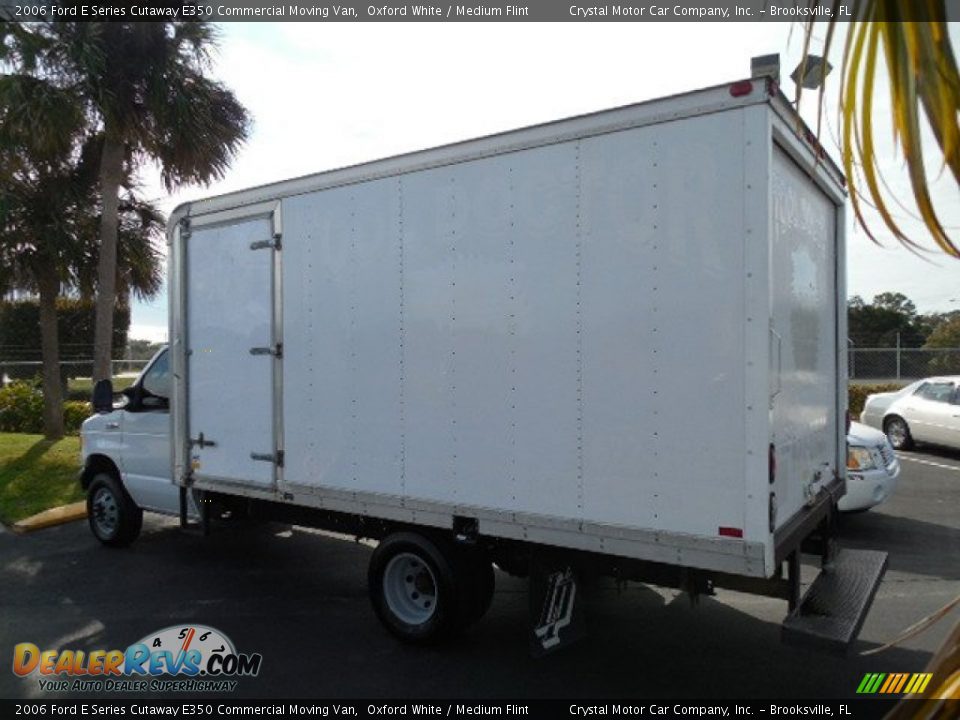 2006 Ford E Series Cutaway E350 Commercial Moving Van Oxford White / Medium Flint Photo #3