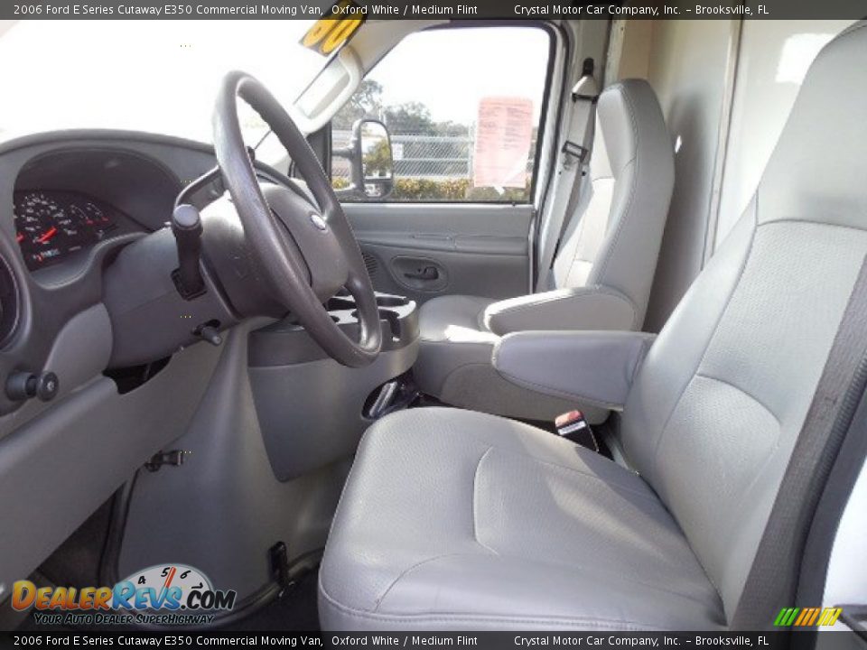 2006 Ford E Series Cutaway E350 Commercial Moving Van Oxford White / Medium Flint Photo #4