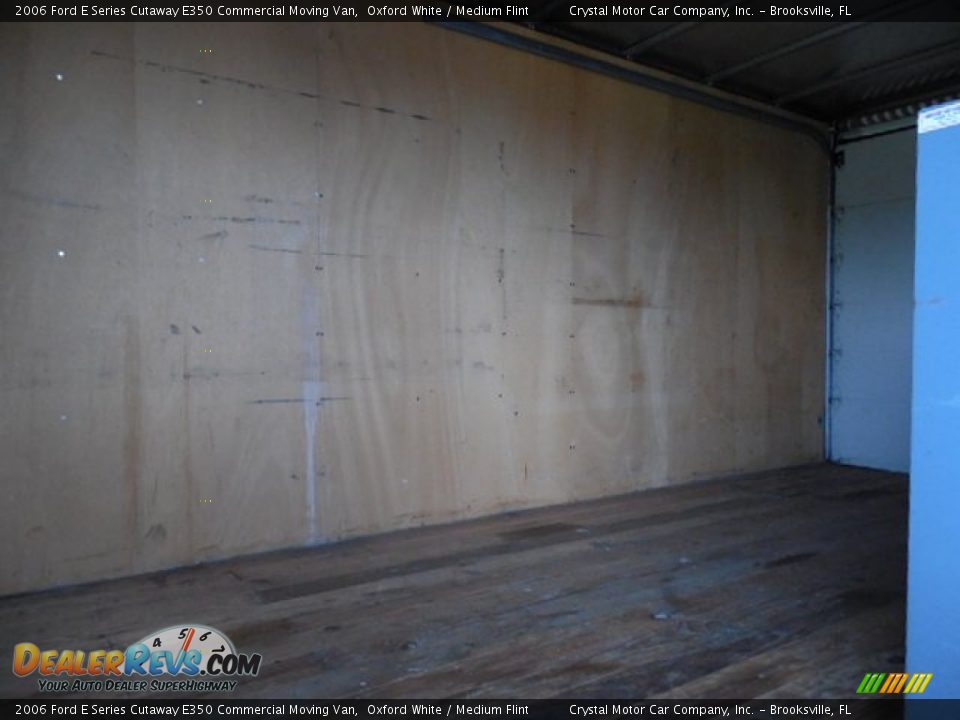 2006 Ford E Series Cutaway E350 Commercial Moving Van Oxford White / Medium Flint Photo #7