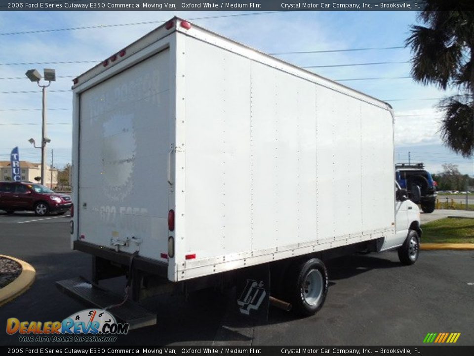 2006 Ford E Series Cutaway E350 Commercial Moving Van Oxford White / Medium Flint Photo #10