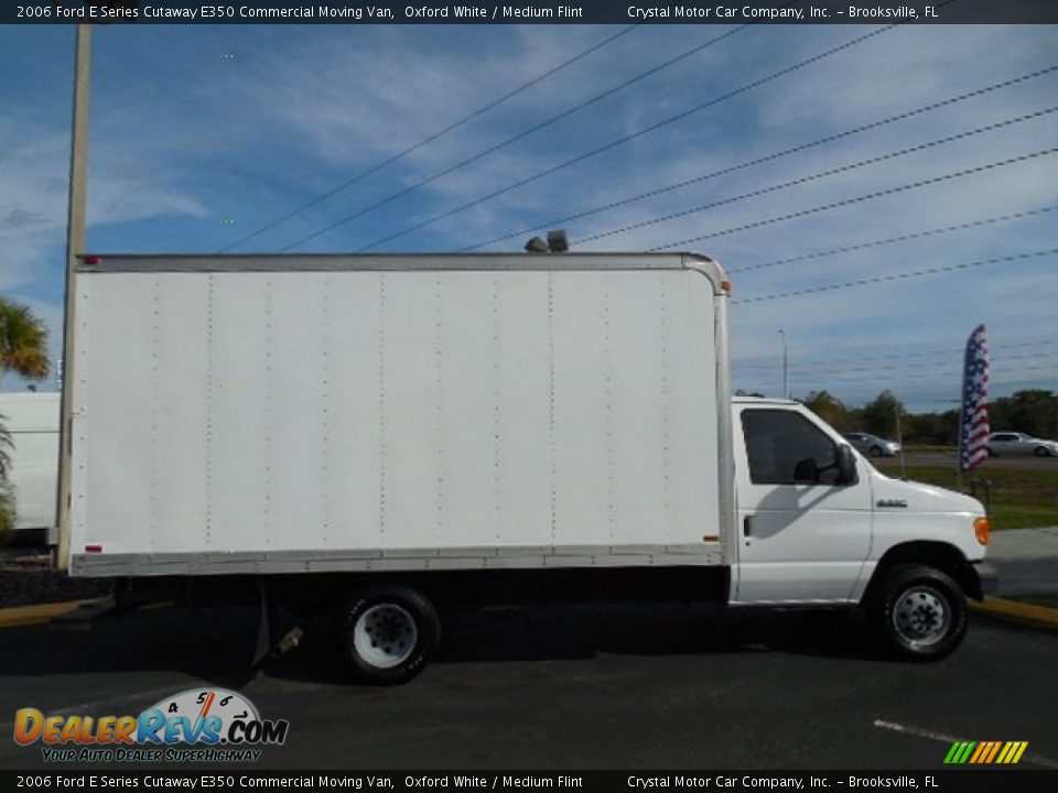 2006 Ford E Series Cutaway E350 Commercial Moving Van Oxford White / Medium Flint Photo #11