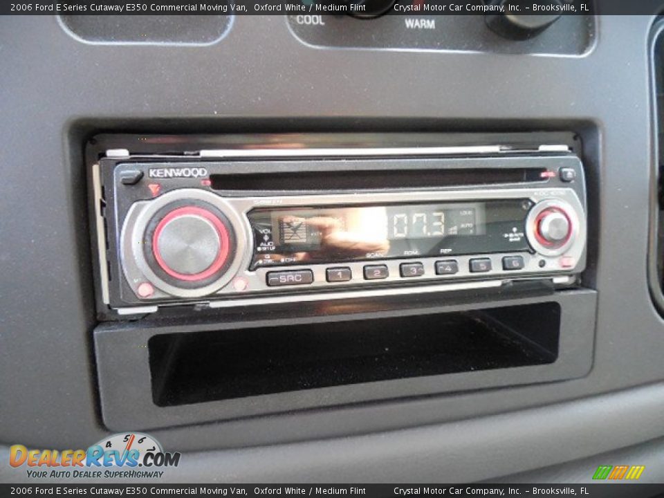 2006 Ford E Series Cutaway E350 Commercial Moving Van Oxford White / Medium Flint Photo #21