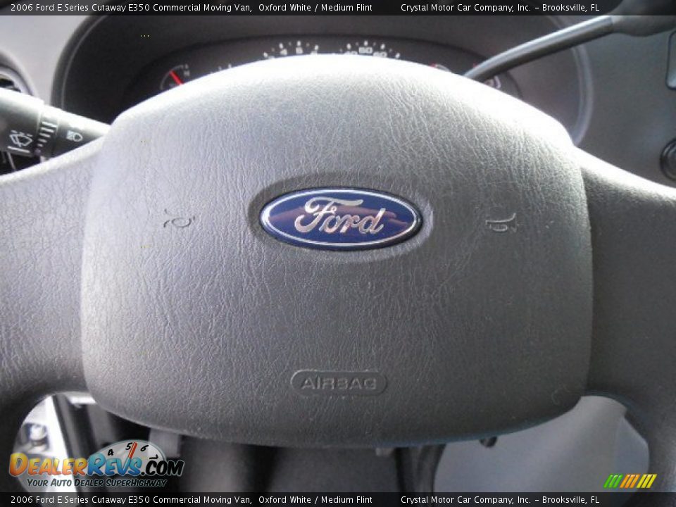 2006 Ford E Series Cutaway E350 Commercial Moving Van Oxford White / Medium Flint Photo #23