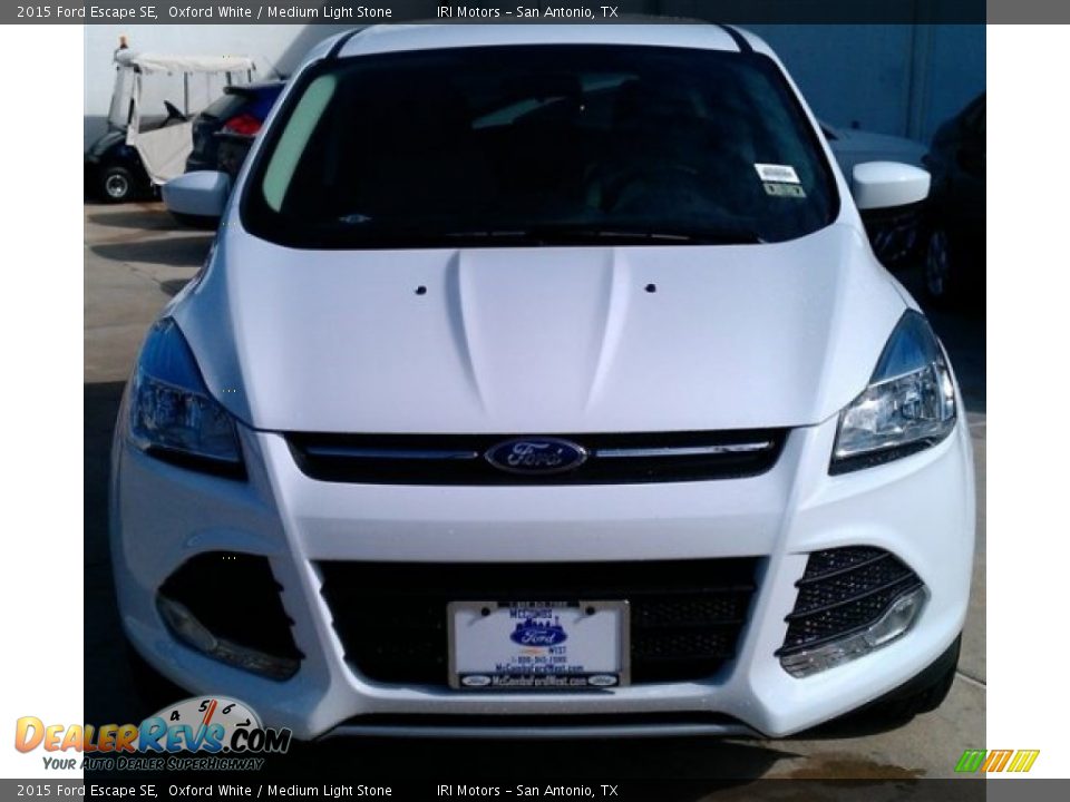 2015 Ford Escape SE Oxford White / Medium Light Stone Photo #4