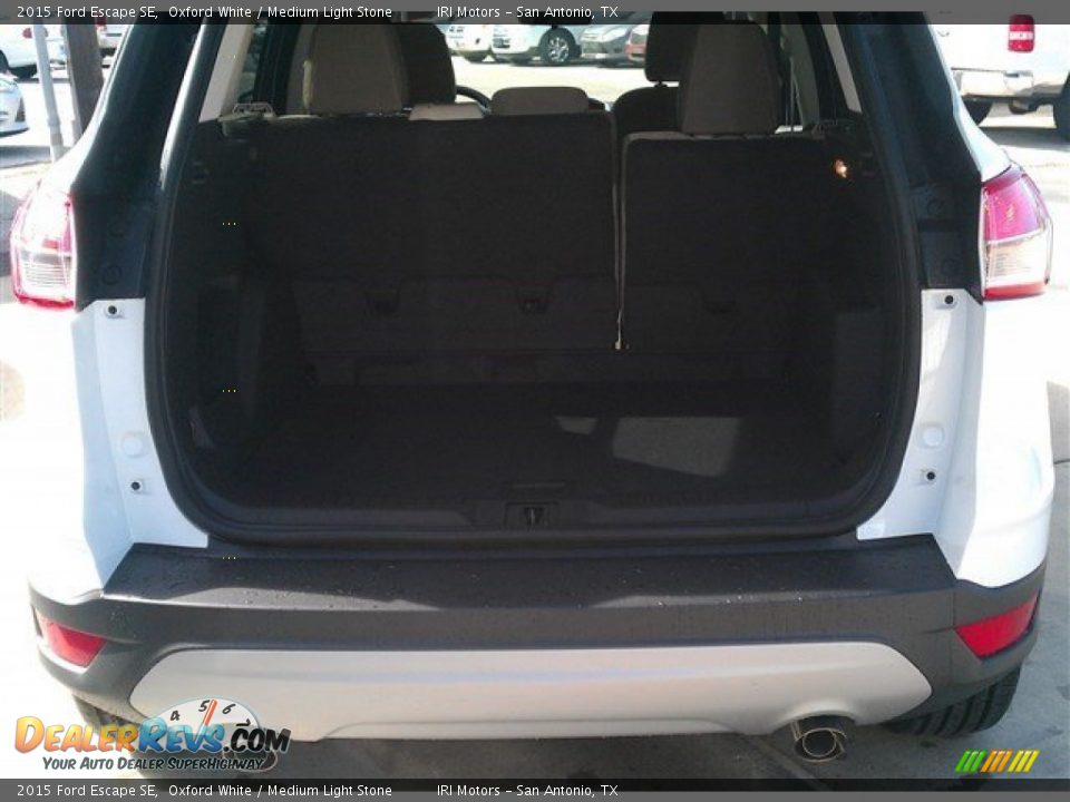 2015 Ford Escape SE Oxford White / Medium Light Stone Photo #9