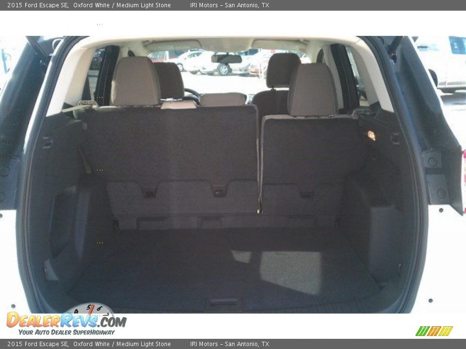 2015 Ford Escape SE Oxford White / Medium Light Stone Photo #10