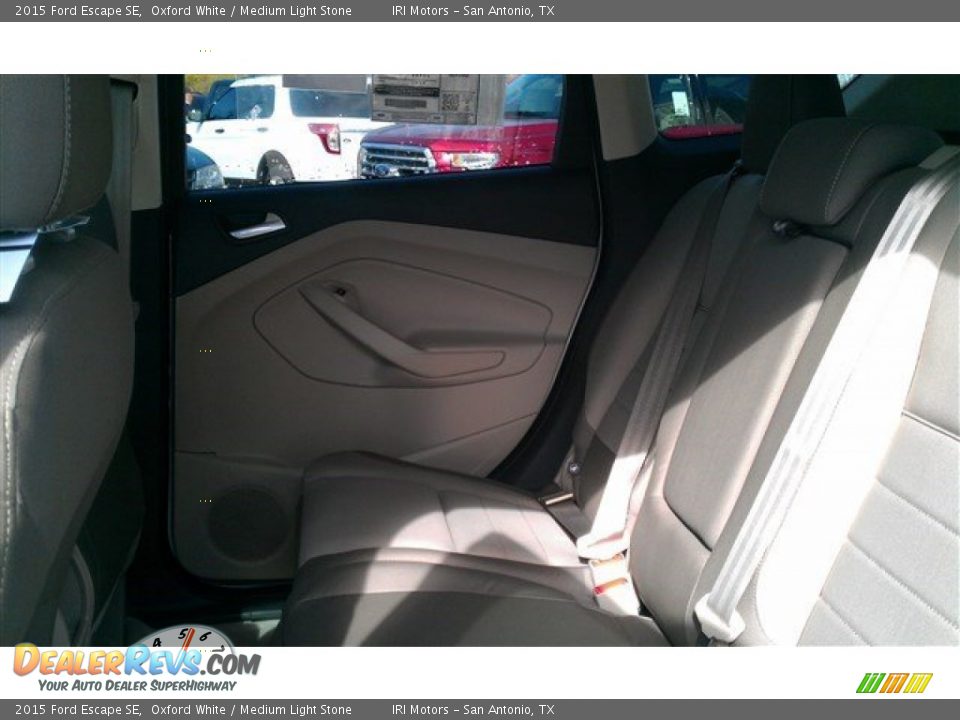 2015 Ford Escape SE Oxford White / Medium Light Stone Photo #12