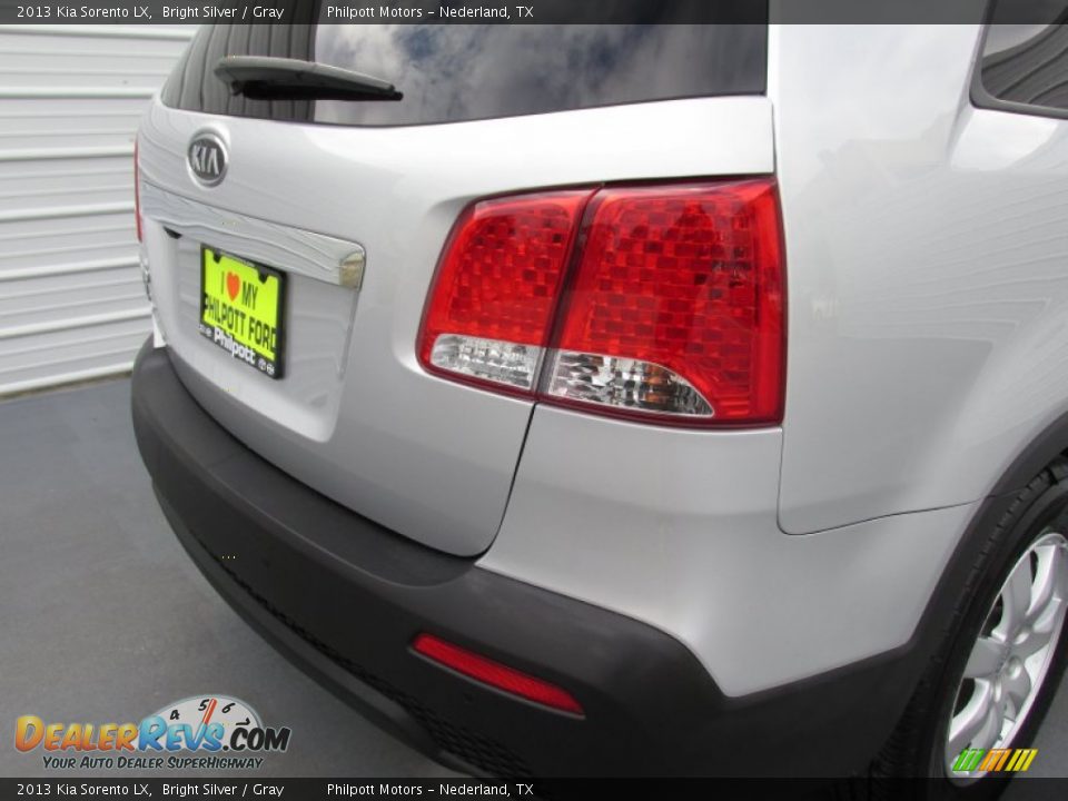 2013 Kia Sorento LX Bright Silver / Gray Photo #12