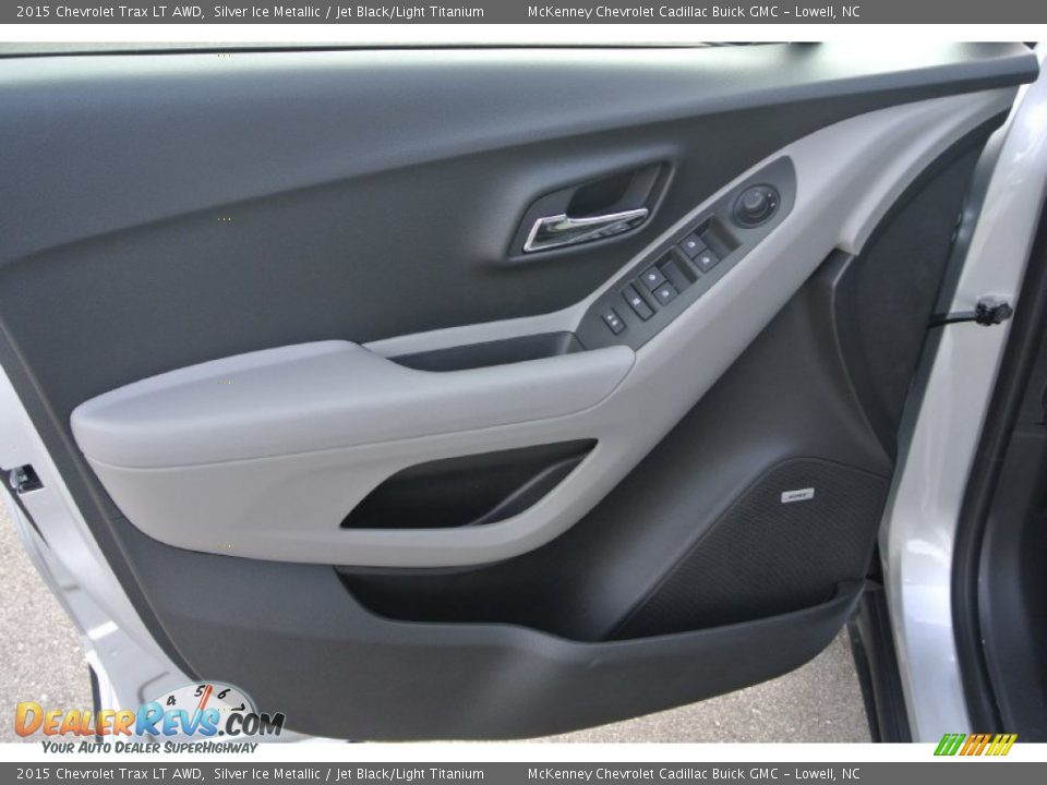 2015 Chevrolet Trax LT AWD Silver Ice Metallic / Jet Black/Light Titanium Photo #9