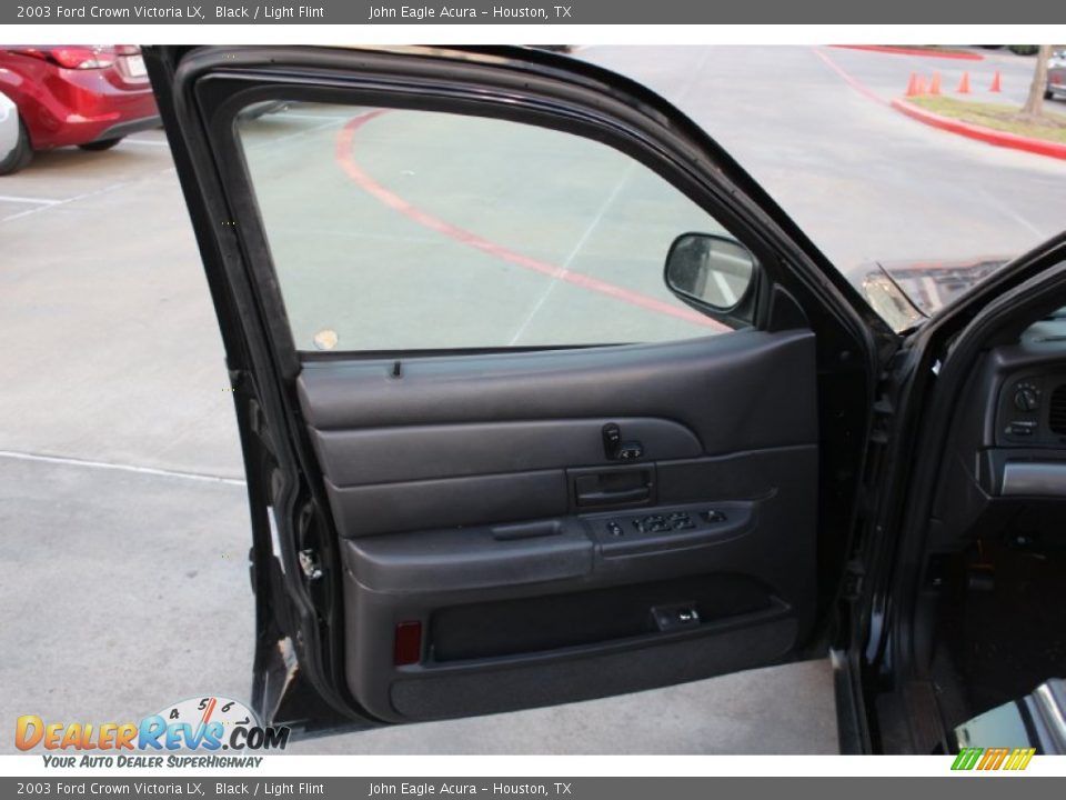 2003 Ford Crown Victoria LX Black / Light Flint Photo #11