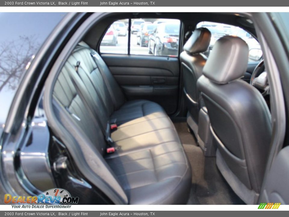 2003 Ford Crown Victoria LX Black / Light Flint Photo #17