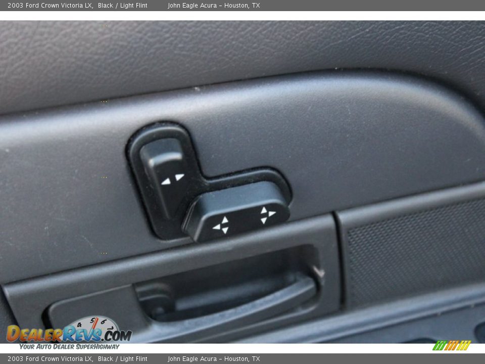 2003 Ford Crown Victoria LX Black / Light Flint Photo #21