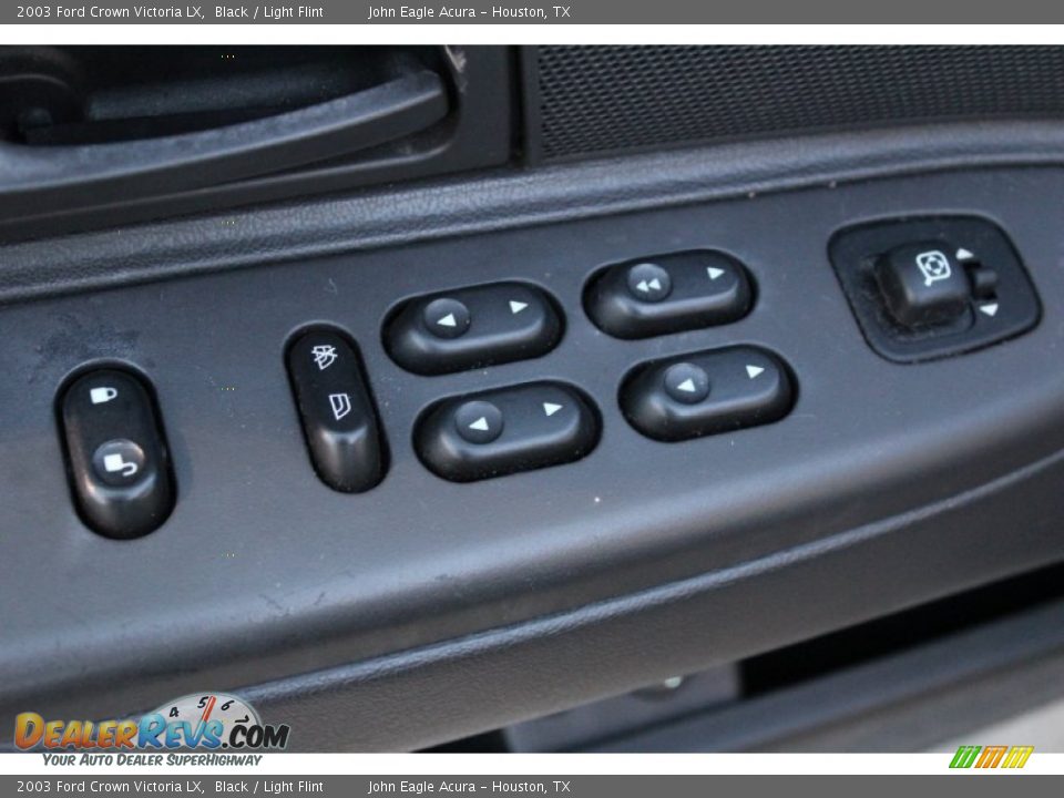 2003 Ford Crown Victoria LX Black / Light Flint Photo #22