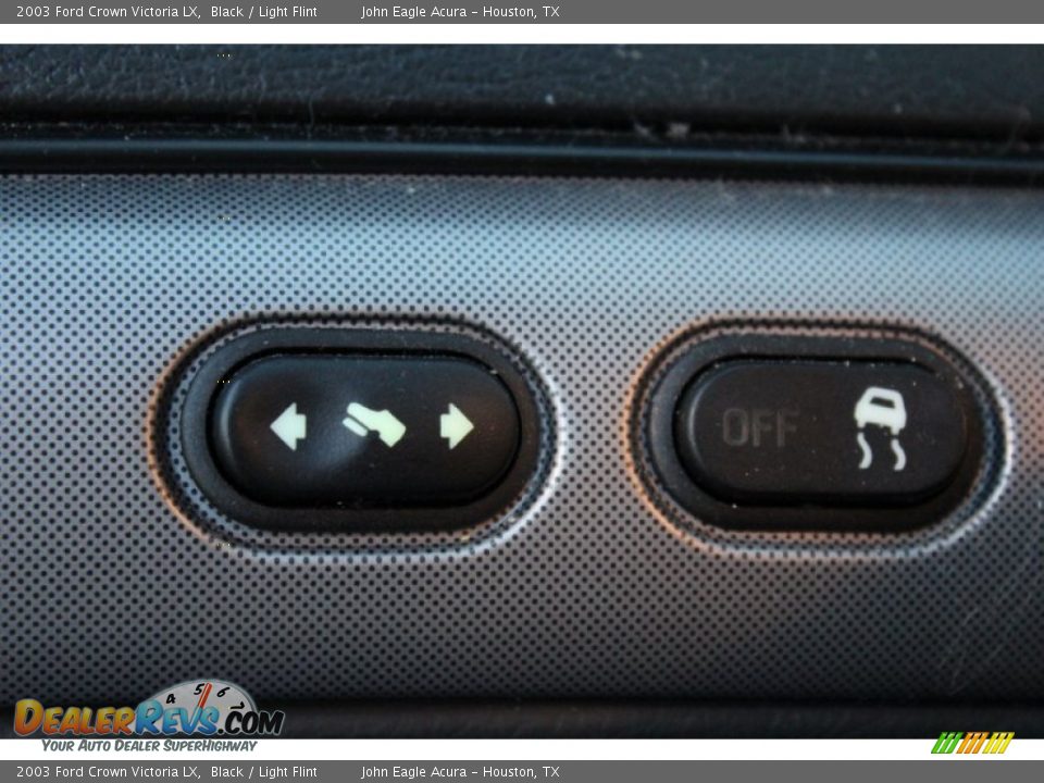 2003 Ford Crown Victoria LX Black / Light Flint Photo #28