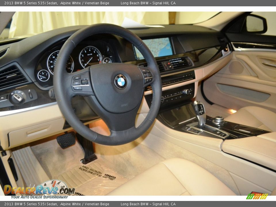 2013 BMW 5 Series 535i Sedan Alpine White / Venetian Beige Photo #12
