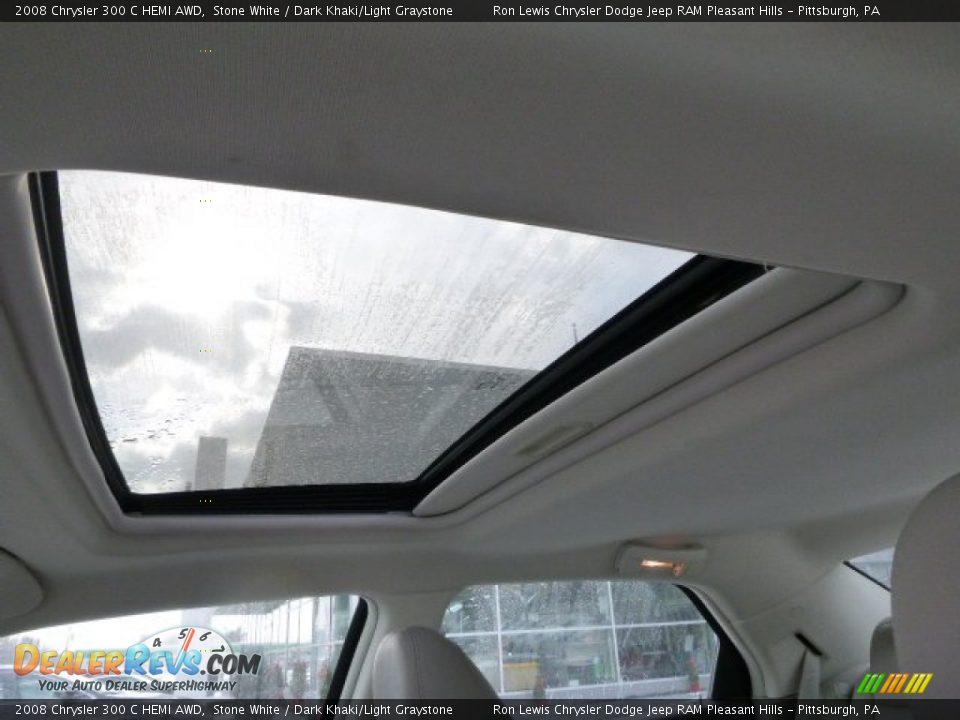 2008 Chrysler 300 C HEMI AWD Stone White / Dark Khaki/Light Graystone Photo #16