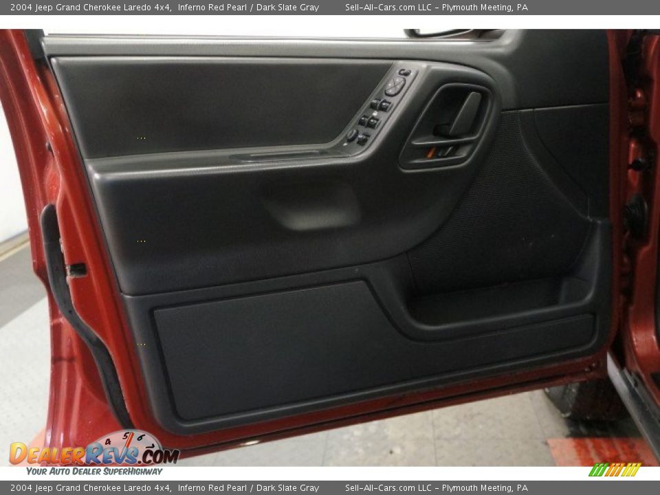2004 Jeep Grand Cherokee Laredo 4x4 Inferno Red Pearl / Dark Slate Gray Photo #12