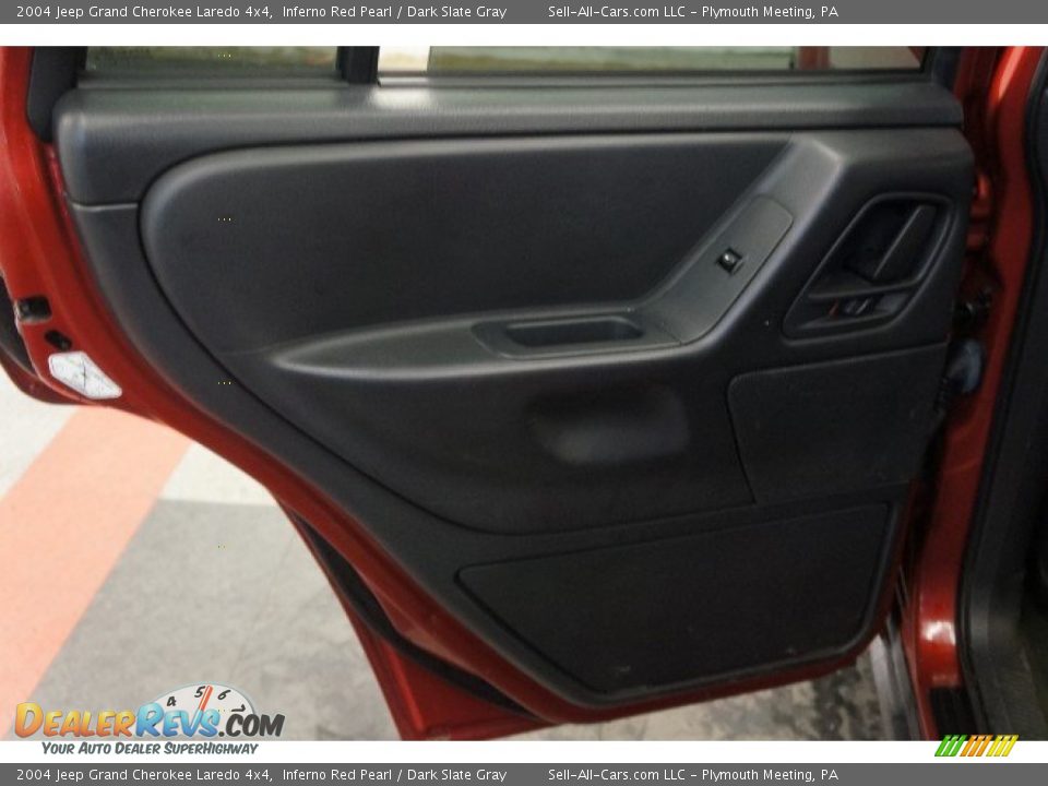 2004 Jeep Grand Cherokee Laredo 4x4 Inferno Red Pearl / Dark Slate Gray Photo #15