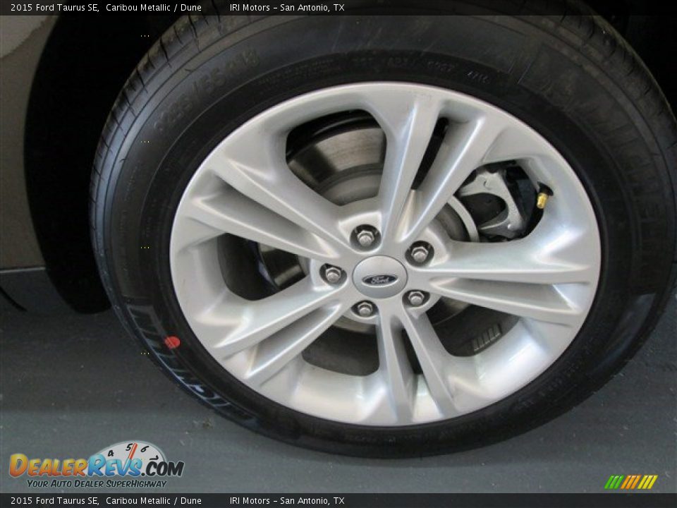 2015 Ford Taurus SE Caribou Metallic / Dune Photo #4