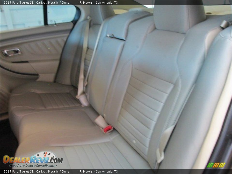 2015 Ford Taurus SE Caribou Metallic / Dune Photo #8