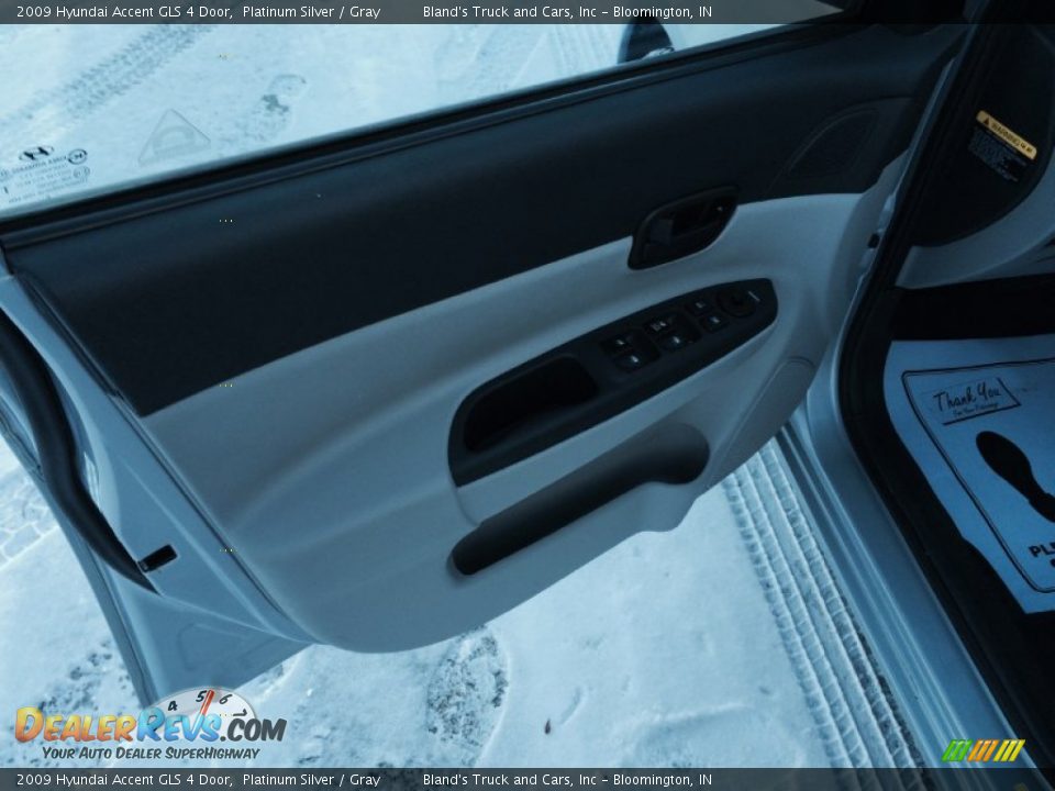 2009 Hyundai Accent GLS 4 Door Platinum Silver / Gray Photo #12
