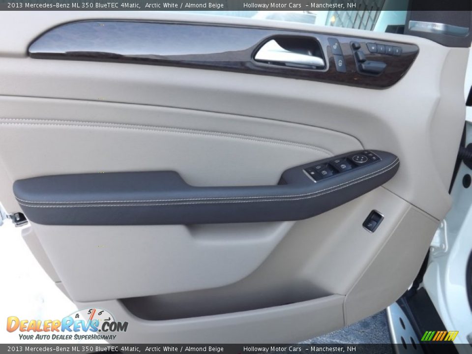 2013 Mercedes-Benz ML 350 BlueTEC 4Matic Arctic White / Almond Beige Photo #10