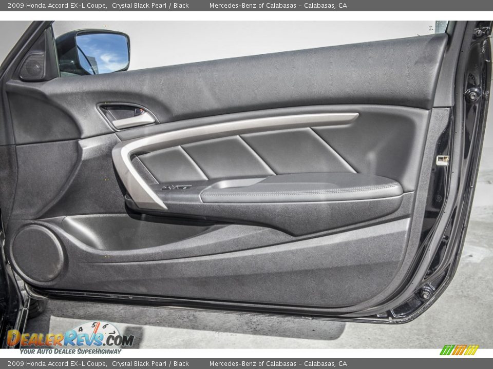 Door Panel of 2009 Honda Accord EX-L Coupe Photo #24