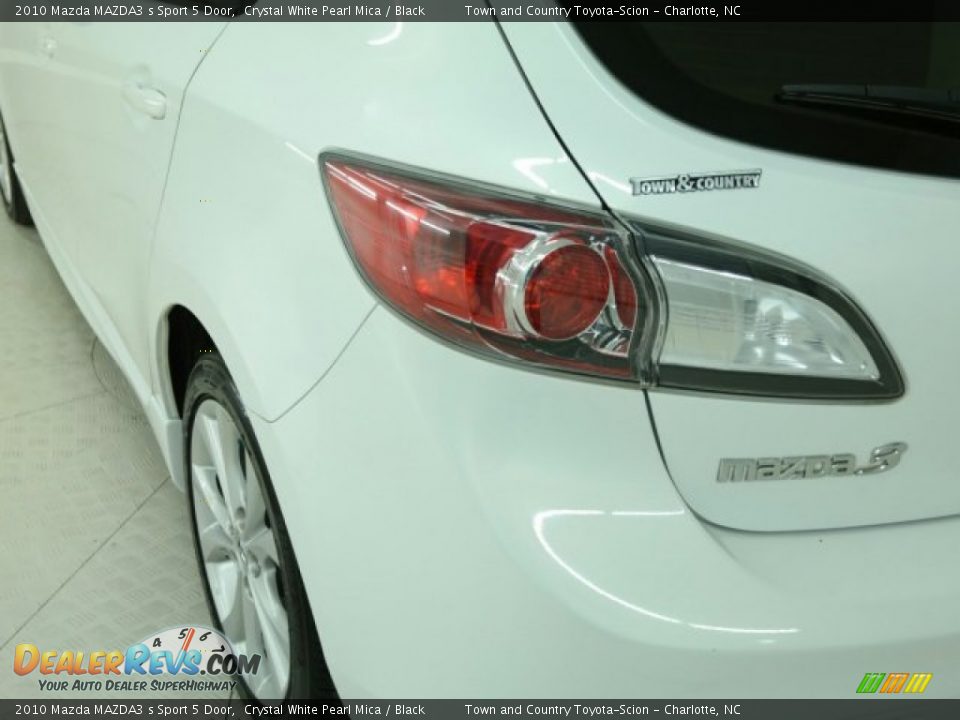 2010 Mazda MAZDA3 s Sport 5 Door Crystal White Pearl Mica / Black Photo #17