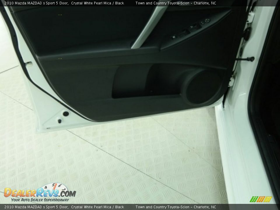 2010 Mazda MAZDA3 s Sport 5 Door Crystal White Pearl Mica / Black Photo #21