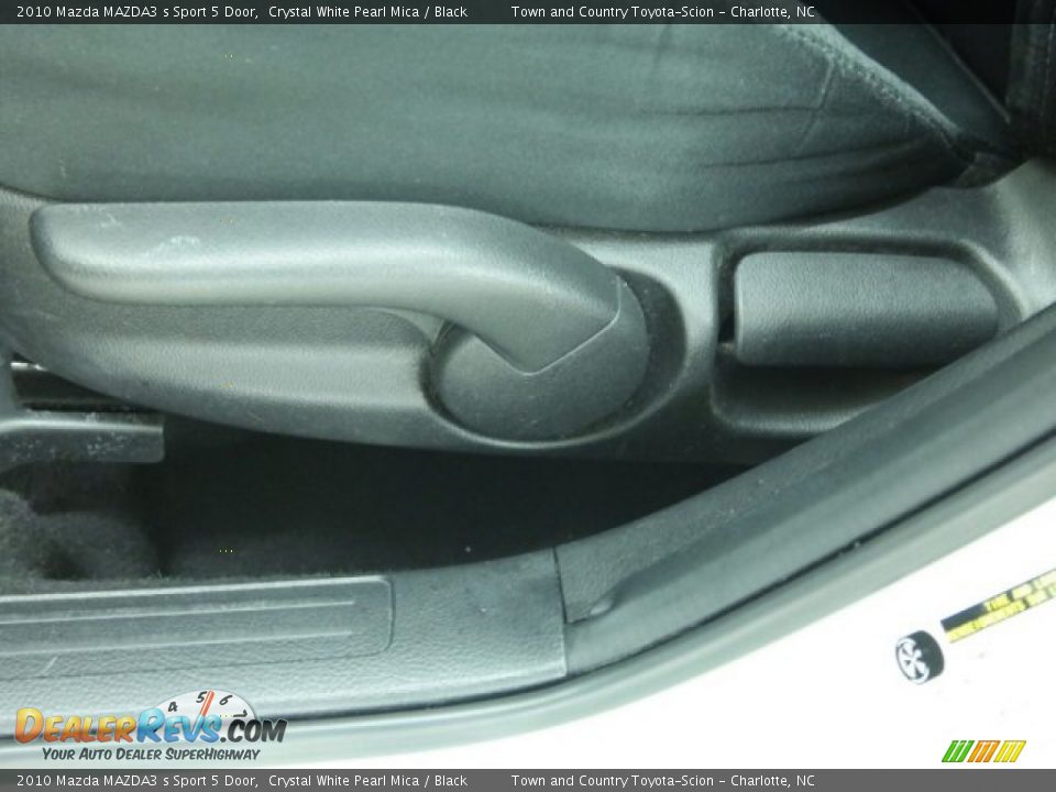 2010 Mazda MAZDA3 s Sport 5 Door Crystal White Pearl Mica / Black Photo #23