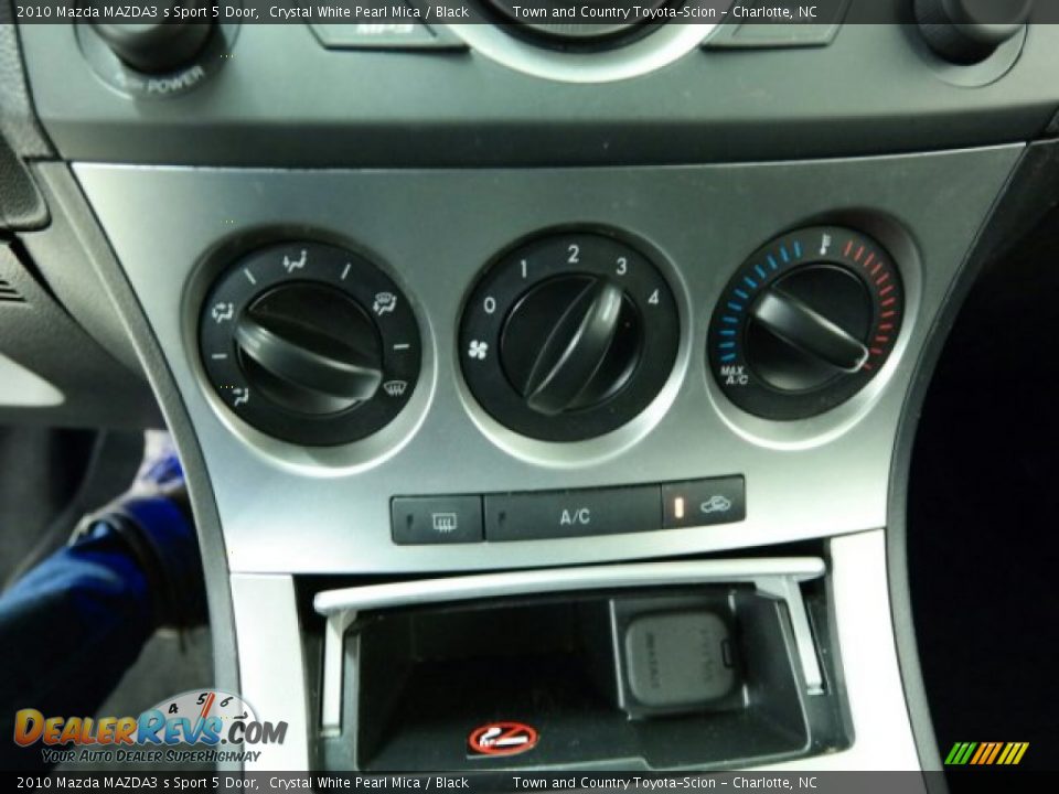 2010 Mazda MAZDA3 s Sport 5 Door Crystal White Pearl Mica / Black Photo #30