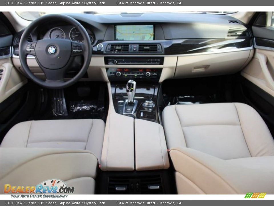2013 BMW 5 Series 535i Sedan Alpine White / Oyster/Black Photo #10