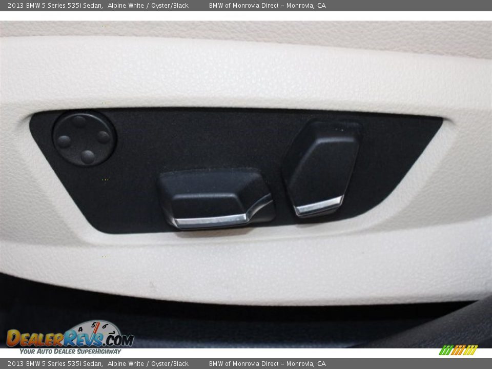 2013 BMW 5 Series 535i Sedan Alpine White / Oyster/Black Photo #14