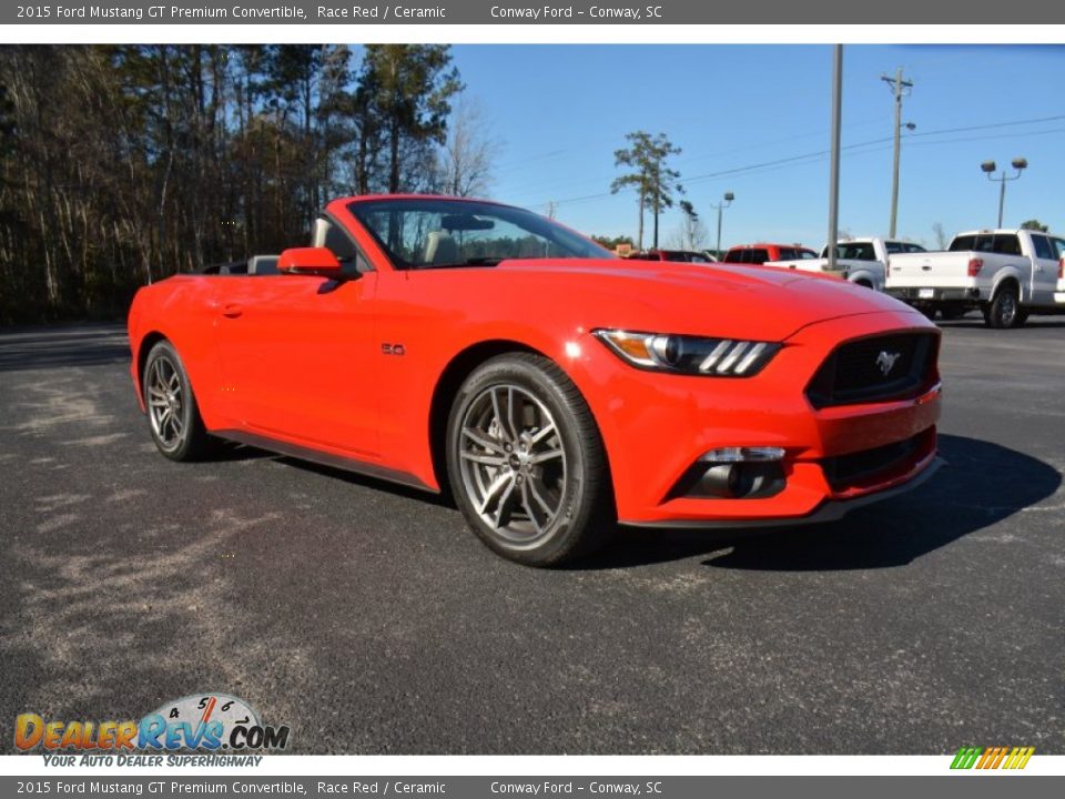 Front 3/4 View of 2015 Ford Mustang GT Premium Convertible Photo #3