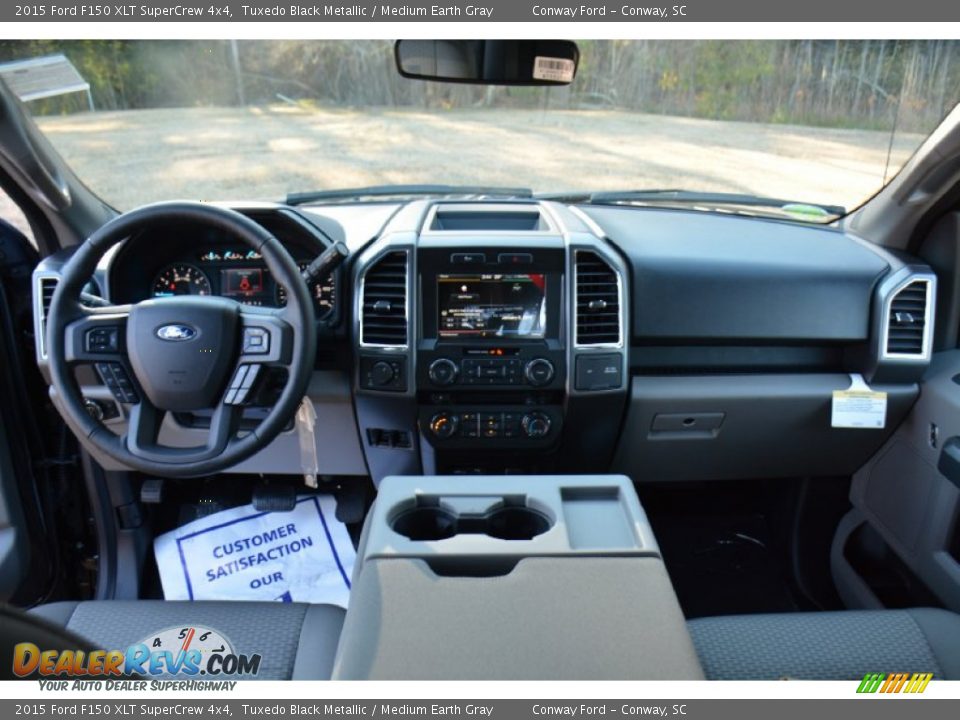 2015 Ford F150 XLT SuperCrew 4x4 Tuxedo Black Metallic / Medium Earth Gray Photo #15