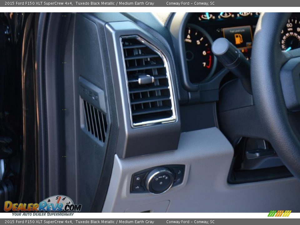 2015 Ford F150 XLT SuperCrew 4x4 Tuxedo Black Metallic / Medium Earth Gray Photo #21