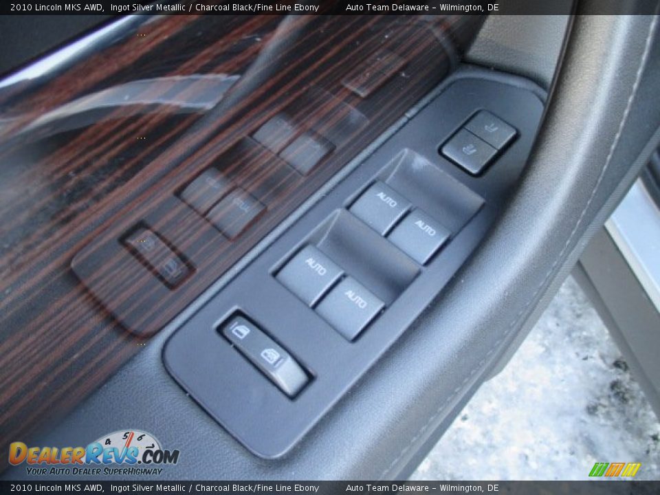 2010 Lincoln MKS AWD Ingot Silver Metallic / Charcoal Black/Fine Line Ebony Photo #35