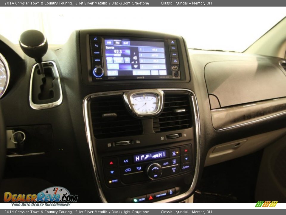 2014 Chrysler Town & Country Touring Billet Silver Metallic / Black/Light Graystone Photo #8
