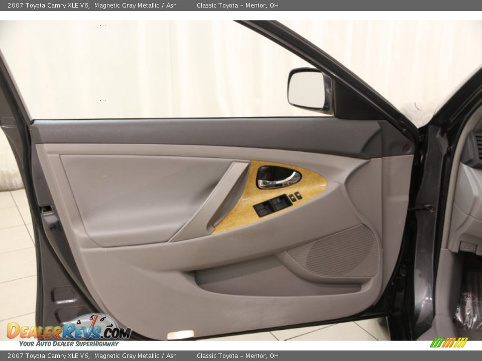 2007 Toyota Camry XLE V6 Magnetic Gray Metallic / Ash Photo #4