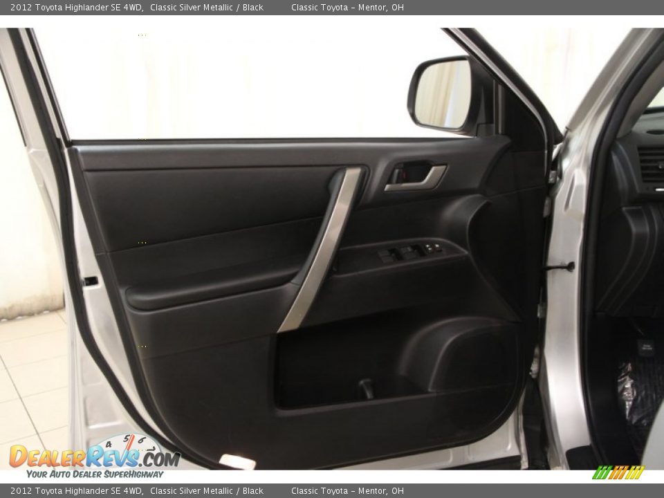 2012 Toyota Highlander SE 4WD Classic Silver Metallic / Black Photo #4