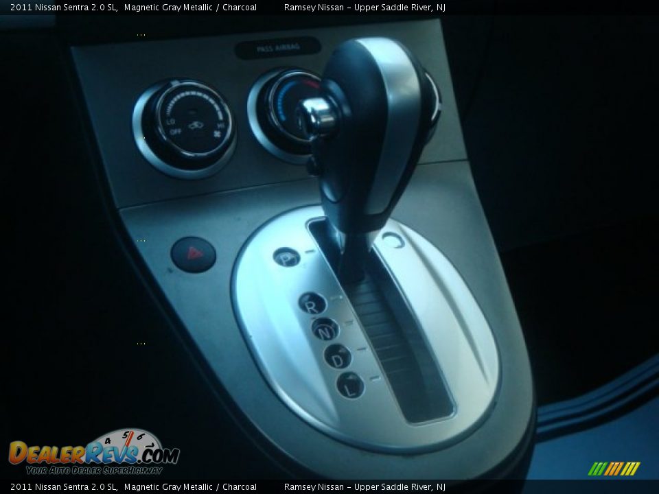 2011 Nissan Sentra 2.0 SL Magnetic Gray Metallic / Charcoal Photo #22